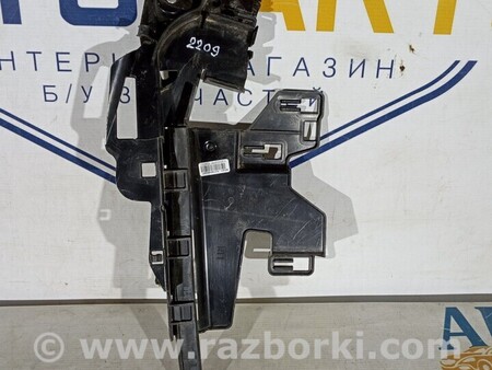 ФОТО Кронштейн замку передніх правих дверей для Ford Fiesta Mk7 (2017-...) Киев