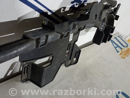 ФОТО Кронштейн замку передніх правих дверей для Ford Fiesta Mk7 (2017-...) Киев