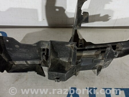 ФОТО Кронштейн замку передніх правих дверей для Ford Fiesta Mk7 (2017-...) Киев