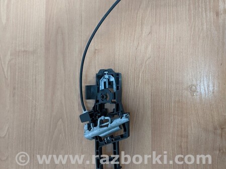 ФОТО Кронштейн крепления ручки двери передней правой для Ford Fiesta Mk7 (2017-...) Киев