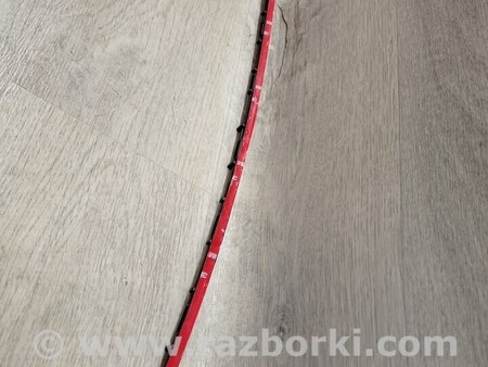 ФОТО Уплотнитель резинка лобового стекла левая для Ford Fiesta Mk7 (2017-...) Киев