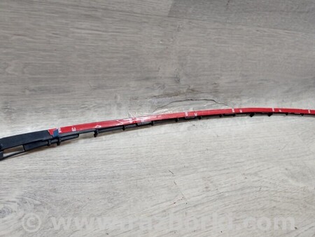 ФОТО Уплотнитель резинка лобового стекла левая для Ford Fiesta Mk7 (2017-...) Киев