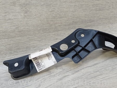 ФОТО Кронштейн бампера переднего правый для Mercedes-Benz GLC-Class Киев