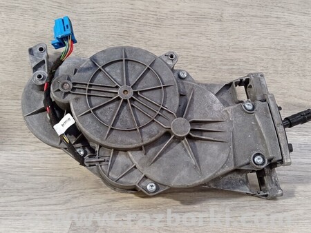 ФОТО Мотор-привод кришки багажника для Mercedes-Benz GLC-Class Киев