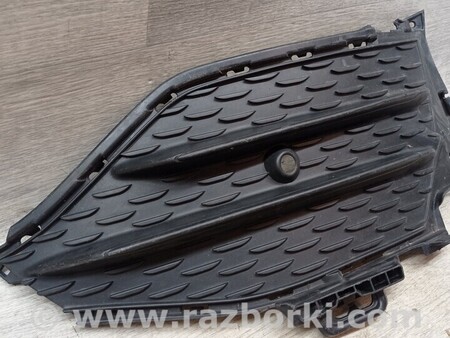 ФОТО Накладка решітка переднього бампера права для Mercedes-Benz GLC-Class Киев