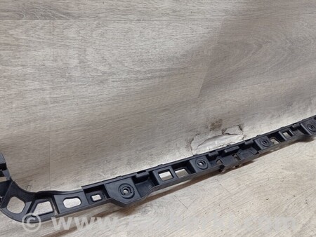 ФОТО Кронштейн бампера заднего центральный для Volkswagen Golf VI Mk6 (10.2008-03.2016) Киев