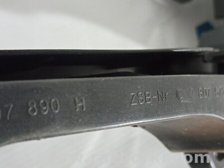 ФОТО Кронштейн переднього бампера правий для Volkswagen Golf VI Mk6 (10.2008-03.2016) Киев