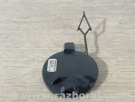 ФОТО Заглушка бампера буксировочного крюка задняя для Volkswagen Golf VII Mk7 (08.2012-...) Киев