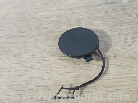 ФОТО Заглушка бампера буксировочного крюка задняя для Volkswagen Golf VII Mk7 (08.2012-...) Киев