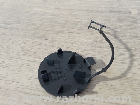 ФОТО Заглушка бампера буксировочного крюка задняя для Volkswagen Golf VII Mk7 (08.2012-...) Киев