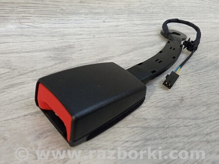 ФОТО Застьожка ременя безопасности переднего правого для Volkswagen Golf VII Mk7 (08.2012-...) Киев