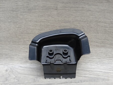 ФОТО Кронштейн Крепление Направляющая крыла заднего для Volkswagen Golf VII Mk7 (08.2012-...) Киев