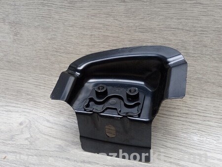 ФОТО Кронштейн Крепление Направляющая крыла заднего для Volkswagen Golf VII Mk7 (08.2012-...) Киев