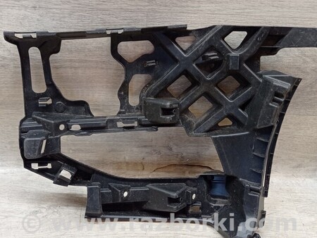 ФОТО Кронштейн кріплення башмак опора направляюча переднього бампера для Volkswagen Golf VII Mk7 (08.2012-...) Киев