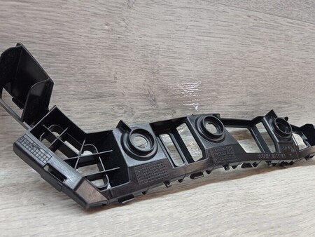 ФОТО Кронштейн кріплення направляюча заднього бампера правий для Volkswagen Golf VII Mk7 (08.2012-...) Киев