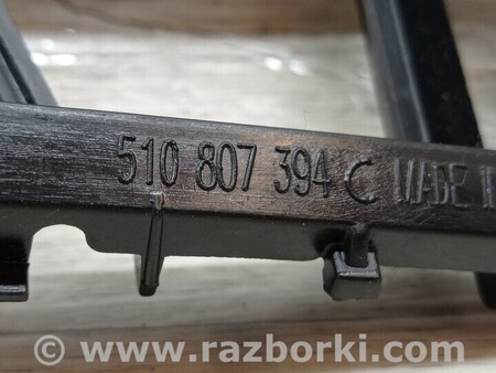 ФОТО Кронштейн кріплення направляюча заднього бампера правий для Volkswagen Golf VII Mk7 (08.2012-...) Киев