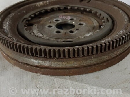 ФОТО Маховик двигуна для Volkswagen Golf VII Mk7 (08.2012-...) Киев