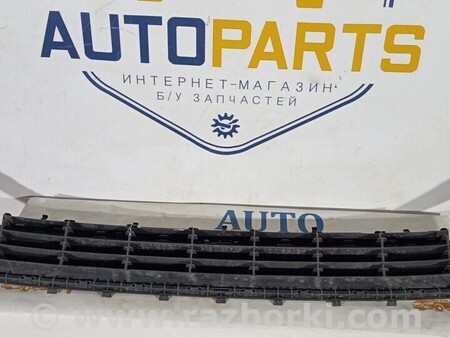 ФОТО Решетка бампера переднего для Volkswagen Golf VII Mk7 (08.2012-...) Киев