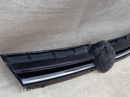 ФОТО Решетка радиатора бампера переднего для Volkswagen Golf VII Mk7 (08.2012-...) Киев