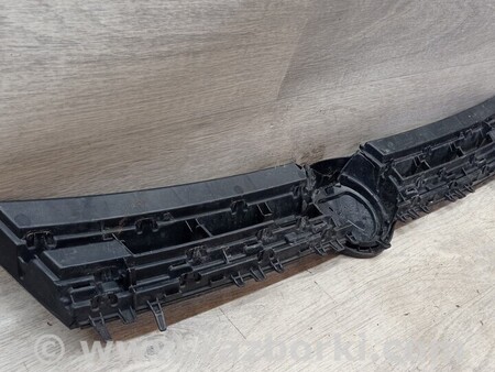 ФОТО Решетка радиатора бампера переднего для Volkswagen Golf VII Mk7 (08.2012-...) Киев