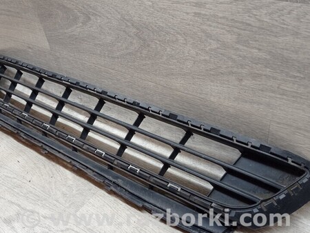 ФОТО Решетка радиатора бампера переднего нижняя для Volkswagen Golf VII Mk7 (08.2012-...) Киев