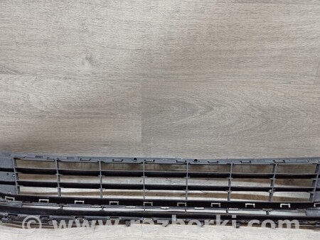 ФОТО Решетка радиатора бампера переднего нижняя для Volkswagen Golf VII Mk7 (08.2012-...) Киев