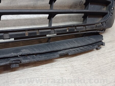 ФОТО Решетка радиатора бампера переднего нижняя для Volkswagen Golf VII Mk7 (08.2012-...) Киев