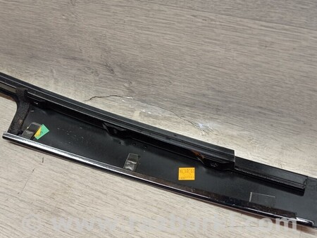 ФОТО Молдинг накладка стійки двері дверки передній правий для Renault Megane 3 Киев