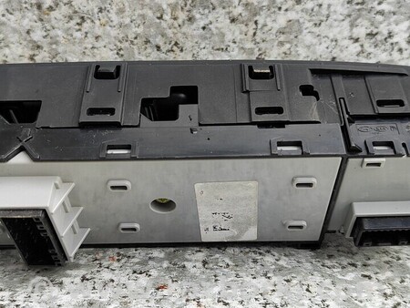 ФОТО Блок Управления Стеклоподьемниками для KIA Niro DE (16-22) Киев