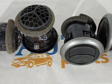 ФОТО Дефлектор повітря торпедо салону для Nissan Note E12 (2012-2019) Киев