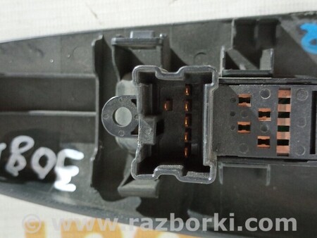 ФОТО Кнопка склопідйомника передній правий для Nissan Note E12 (2012-2019) Киев