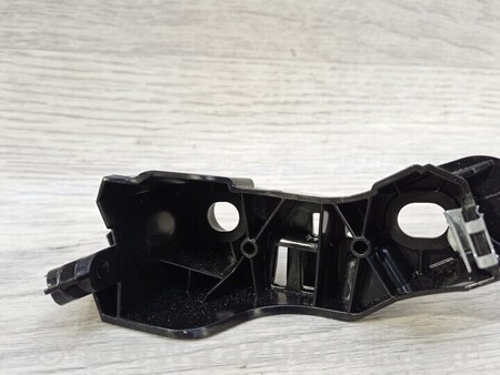 ФОТО Кронштейн бампера переднего правый для Volkswagen Polo Киев