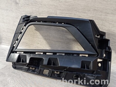 ФОТО Кронштейн противотуманной фары правой для Volkswagen Polo Київ