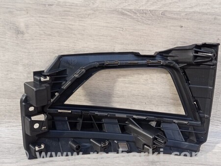 ФОТО Кронштейн противотуманной фары правой для Volkswagen Polo Київ