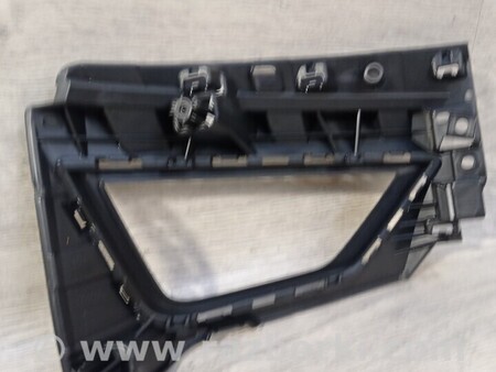 ФОТО Кронштейн противотуманной фары правой для Volkswagen Polo Київ