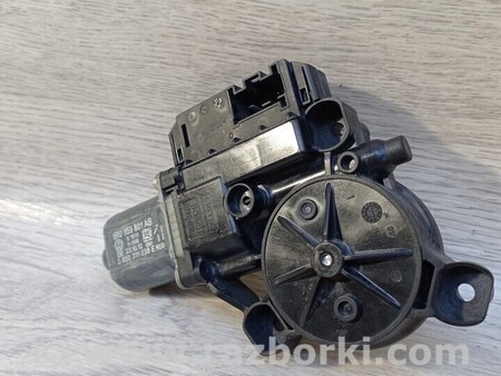 ФОТО Моторчик стеклоподйомника левых передних дверей для Volkswagen Polo Киев