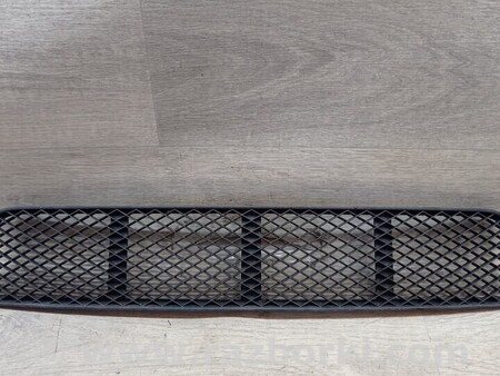 ФОТО Решетка радиатора бампера переднего центральная нижняя для Volkswagen Polo Киев