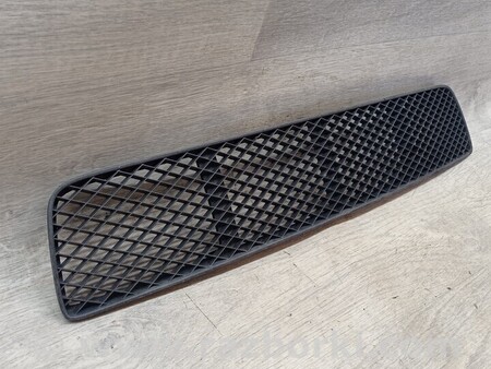 ФОТО Решетка радиатора бампера переднего центральная нижняя для Volkswagen Polo Киев