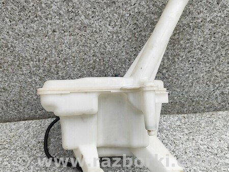 ФОТО Бачек Омывателя для Toyota Yaris (15-20) Киев