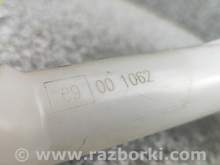 ФОТО Бачек Омывателя для Toyota Yaris (15-20) Киев