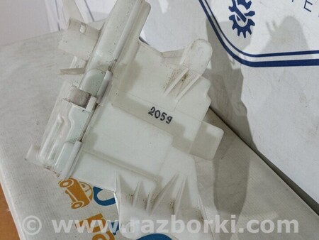 ФОТО Бачок омывателя для Toyota Yaris (15-20) Киев