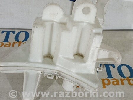 ФОТО Бачок омывателя для Toyota Yaris (15-20) Киев