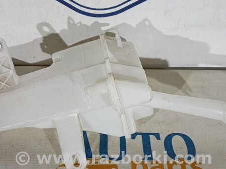 ФОТО Бачок омывателя для Toyota Yaris (15-20) Киев