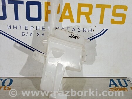 ФОТО Бачок омывателя для Toyota Yaris (15-20) Киев