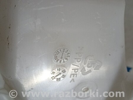 ФОТО Бачок омывателя для Toyota Yaris (15-20) Киев