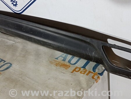 ФОТО Губа бампера Спойлер молдинг губа накладка заднього для Toyota Yaris (15-20) Киев