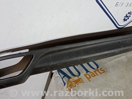 ФОТО Губа бампера Спойлер молдинг губа накладка заднього для Toyota Yaris (15-20) Киев