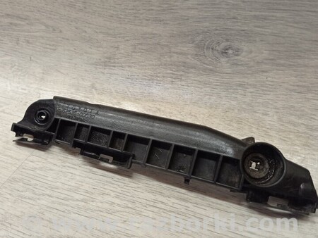 ФОТО Кронштейн кріплення направляюча переднього бампера правий для Toyota Yaris (15-20) Киев