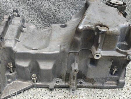 ФОТО Маслянный Поддон для Toyota Yaris (15-20) Киев