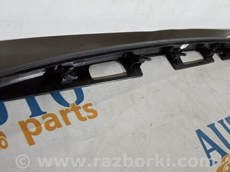 ФОТО Накладка крышки багажника для Toyota Yaris (15-20) Киев